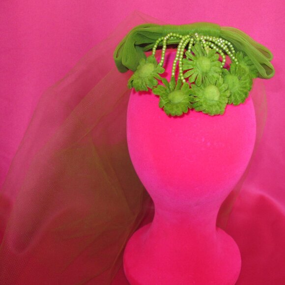 1950s vintage green veil fascinator floral beaded bow hat